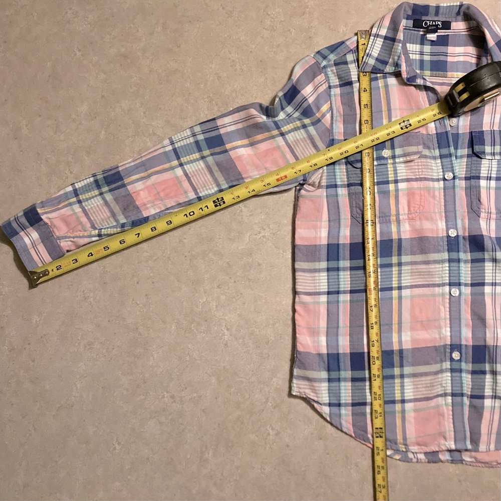 👛 Chaps button down shirt, Small, navy & pink plaid - Picture 4 of 9